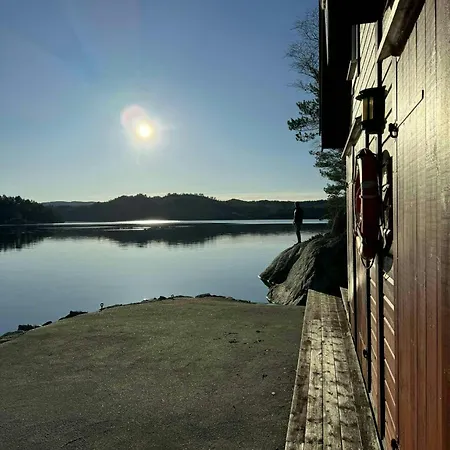 Ferienhaus Traditional With Fjord Views In Skjoldastraumen