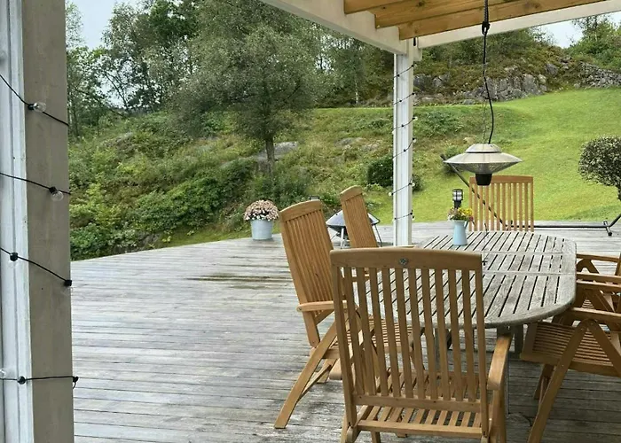 Ferienhaus Traditional With Fjord Views In Skjoldastraumen